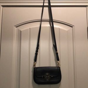Tory Burch Bags - Tory Burch Amanda crossbody handbag Tory Burch Bags - Tory Burch Amanda crossbody handbag